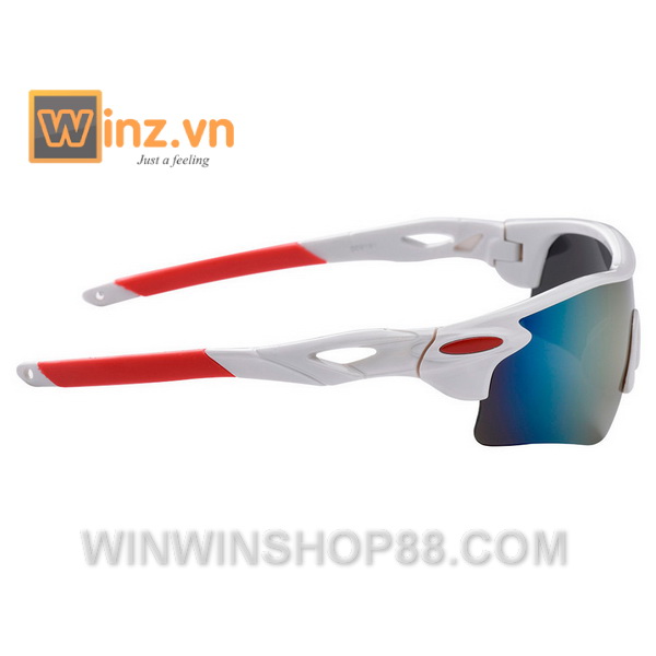 Mat-kinh-di-phuot-Oakley-009181