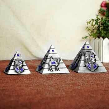 Bộ 3 mô hình kim tự tháp Ai Cập