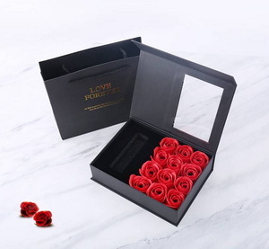 Hộp quà hoa hồng sáp 12 bông đựng trang sức