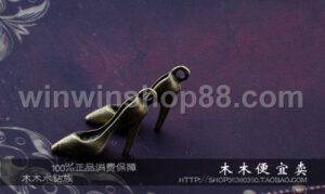 Mặt dây chuyền hình giày cao gót vintage mdc82 - Hình ảnh 3