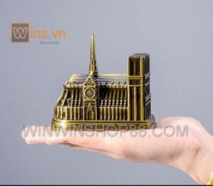 Mô hình nhà thờ Đức Bà ở Paris