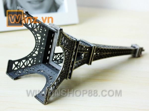 Mo-hinh-thap-Eiffel-cao-15-cm