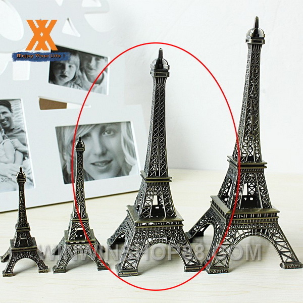 Mo-hinh-thap-eiffel-loai-lon