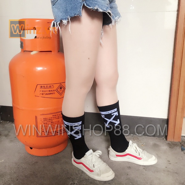 Vớ Arrow mũi tên Hàn Quốc unisex