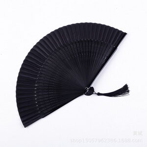 Quạt xếp cầm tay màu đen phong cách Trung Hoa cổ điển Giá Tốt